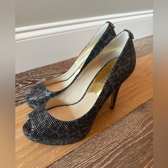 Michael Kors Erika Leopard Print Glitter Platform Peep Toe Pumps Size 7 - Picture 4 of 12